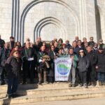 Deniz Gümüşel Yalnız Değildir